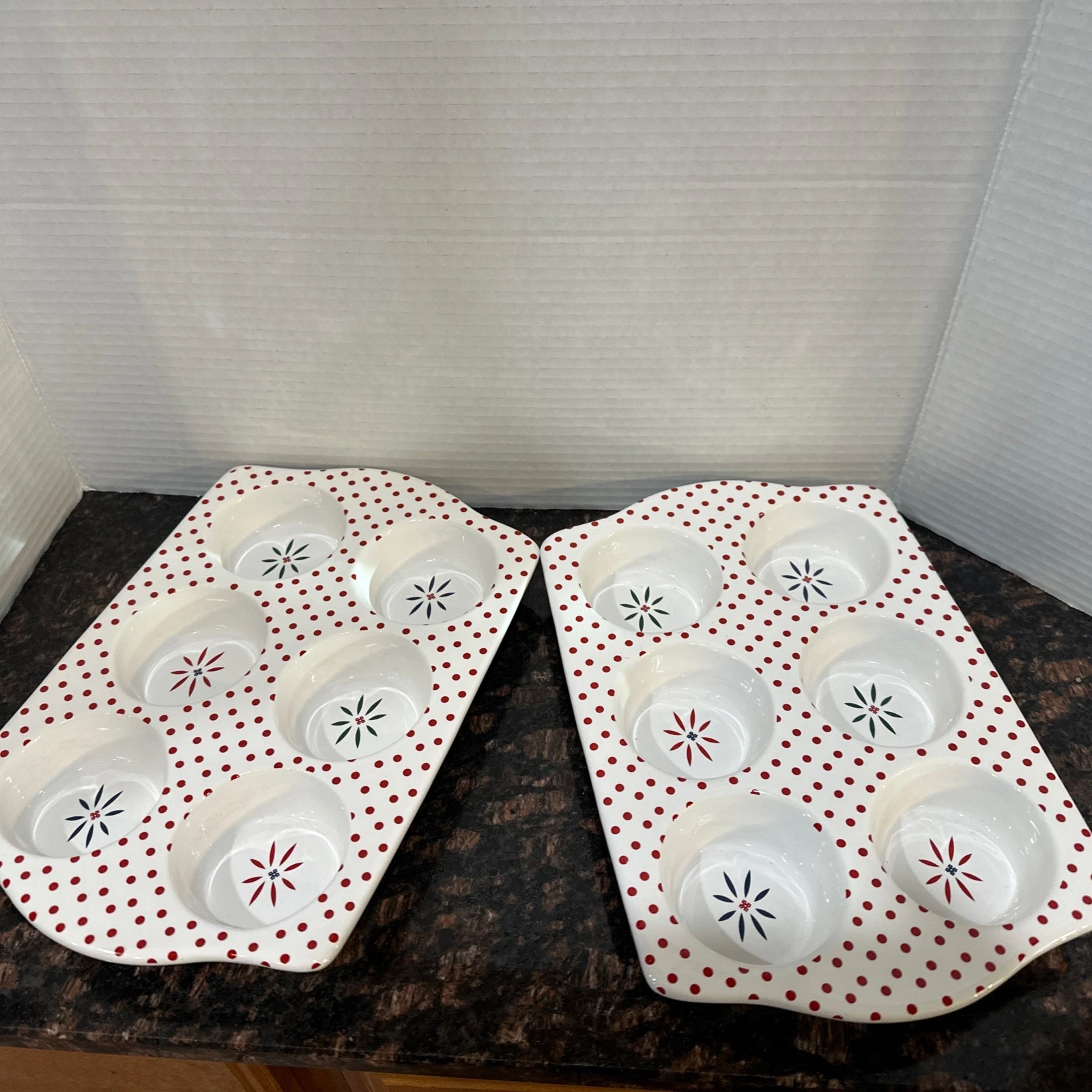 Pair Ceramic 6-Cup Muffin Pans Red Polka Dot Starburst Bakeware set of 2
Opens in a new window or ta