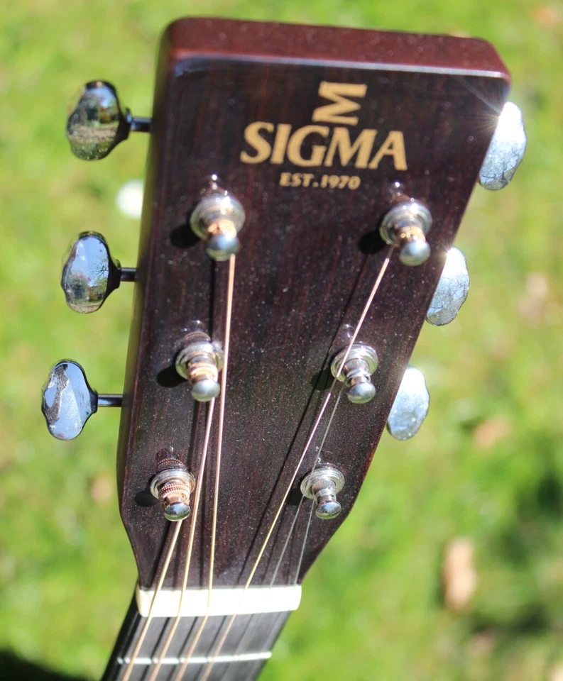 Sigma Guitars Guitar S000M-18 Mahogany Body+ Spruce Top 14 Fret EXHIBITOR - Image 4 of 4