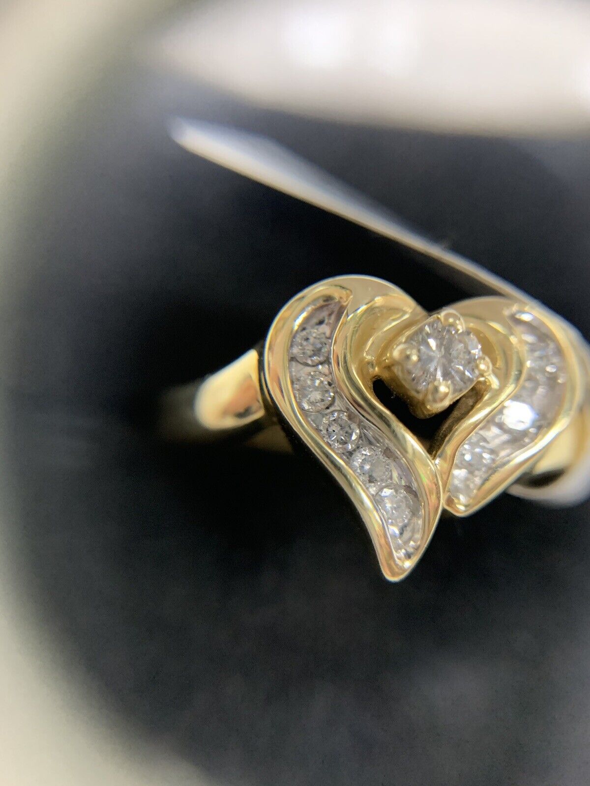 14 Karat Yellow Gold and Diamond Heart Ring size … - image 11