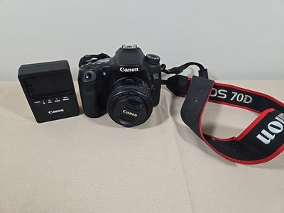 Canon EOS 70D DSLR Digital SLR Video Camera with Len Pre-owned 