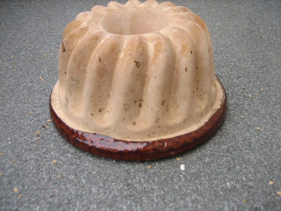 Ancien moule à Gâteau Kouglof en céramique terre cuite émaillée - Photo 2/4
