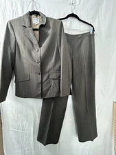 Collections For Le Suit Sz 8 Brown 2-Piece Blazer Jacket & Pant Suit Pinstriped
