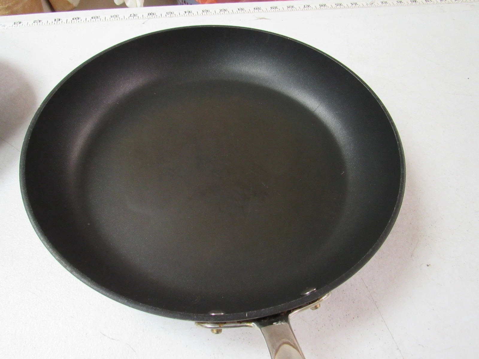ALL-CLAD 12" Skillet D3 Stainless/Non-Stick Int. Anodized SITS FLAT Metalcrafter