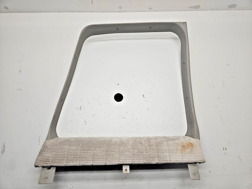 Chevy GMC C/K 1500 1992-1994 Suburban puerta trasera derecha panel de ajuste superior OEM 3860 Foto 2 de 4