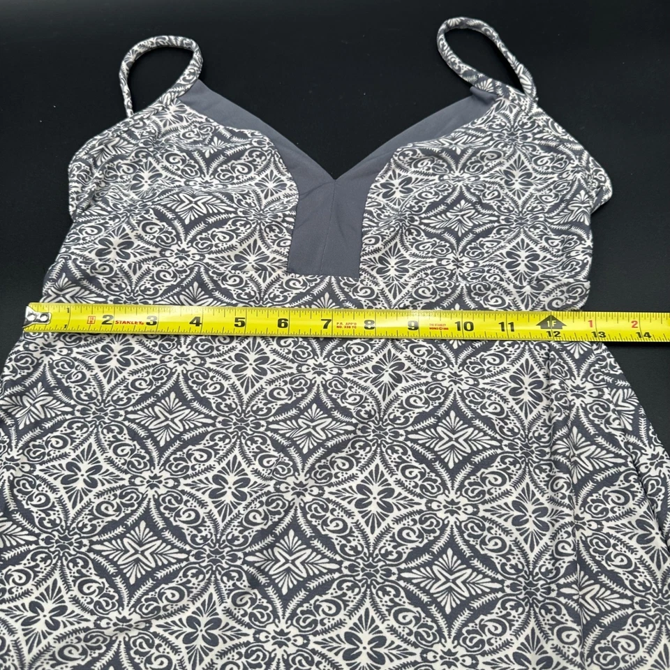 Marilyn Monroe Intimates халат и ночная рубашка комплект, серый цветочный, средний - Изображение 4 из 4