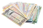 Set of 200 different banknotes