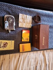 VINTAGE COLLECTORS REVERE 16mm MAGAZINE MODEL 16 MOVIE CAMERA WITH LEATHER CASE
