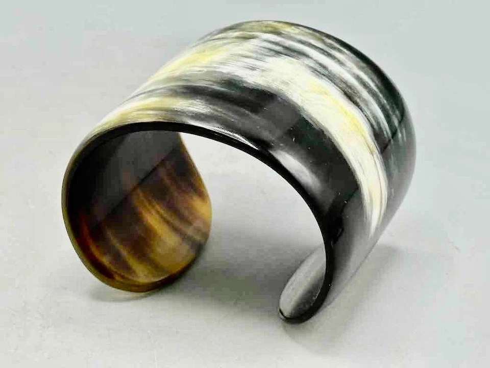 Pulseira de chifre de gado preta e creme tornozelo largo - Vietnã - Imagem 4 de 4