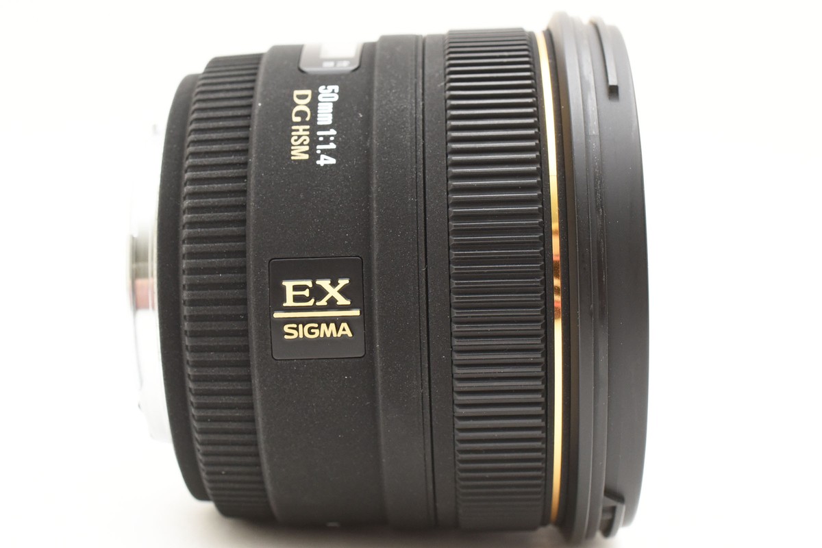 Sigma 50mm f/1.4 HSM DG EX Lens For Canon with hood From Sigma 50mm f/1.4 HSM DG EX Lens For Canon with hood From