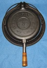 Wagner Cast Iron No 8 Waffle Maker Sidney O Low Ring Base Wire Handle Pat’d 1910
