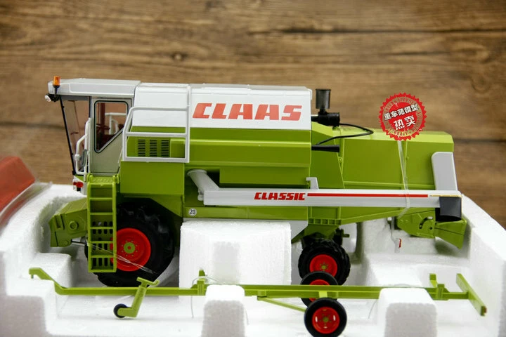 Replicagri CLAAS DOMINATOR 88 CLASSIC MAXI TRACTOR 1/32 Diecast Model - Image 3 of 4