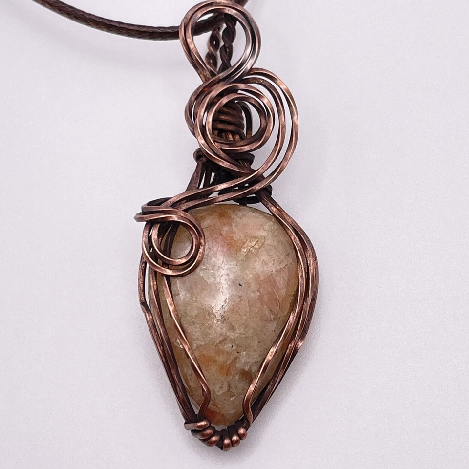 Collar Colgante Cabujón Piedra Solar Envuelto en Alambre Boho Hecho a Mano Artesanal Cobre Foto 3 de 4