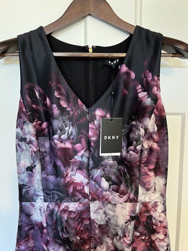 Vestido para mujer DKNY floral cuello en V sin mangas ajustado y acampanado nuevo con etiquetas talla 6 - Imagen 2 de 8