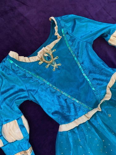 Disney Store ☆ Valiente ☆ Vestido/Disfraz Princesa Mérida Azul - Niños Talla 7-8 - Imagen 3 de 7