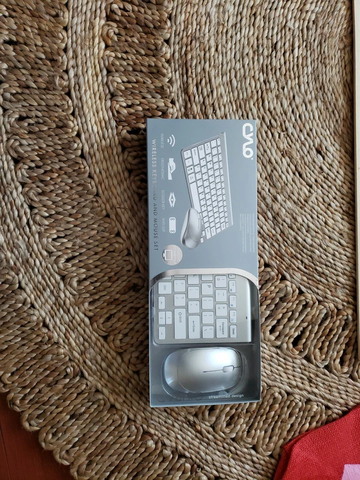 Wireless keyboard and mouse combo set - Image 2 of 4