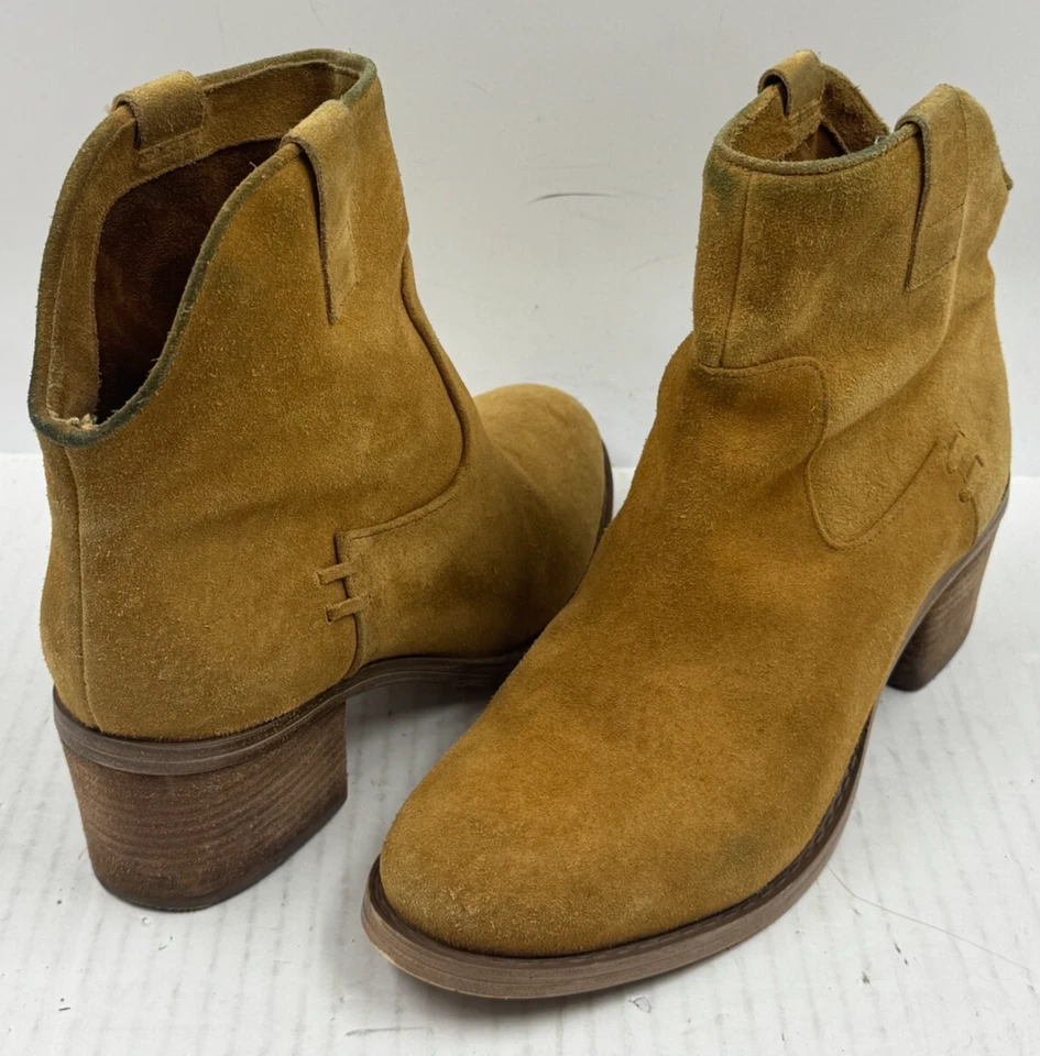 Botas informales de tacón Vince Camuto para mujer talla 10M marrón gamuza punta redonda Foto 4 de 4