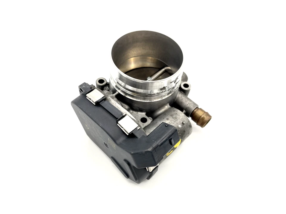 BMW 135i 2011-2013 conjunto de carrocería del acelerador del motor 7597871 OEM Foto 2 de 4