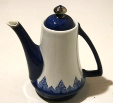 Vtg old antique Blue & White Porcelain Tea Pot  Bombay Co Arabesque Tile Pattern