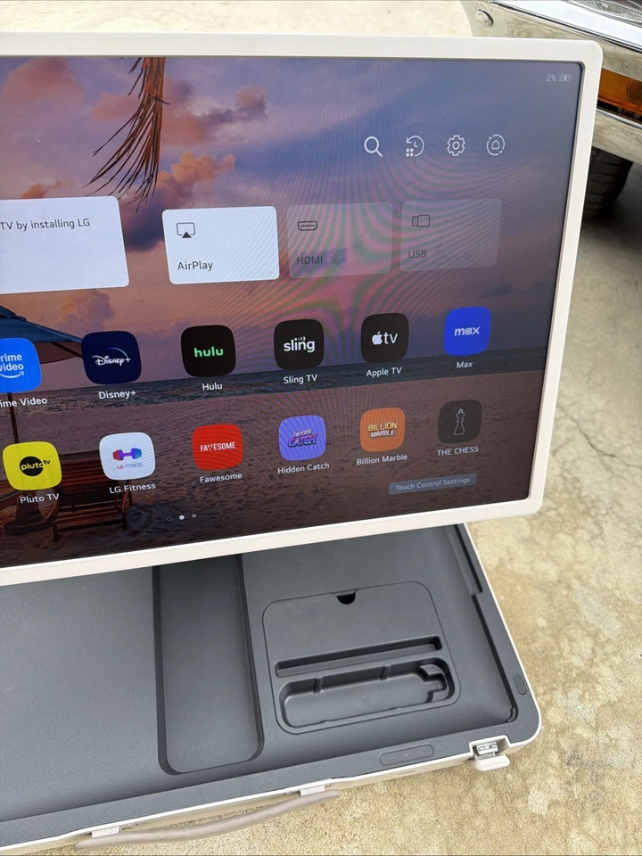 LG StandbyME Go 27" Full HD HDR Smart LED Touch Screen Briefcase TV - Image 3 of 4