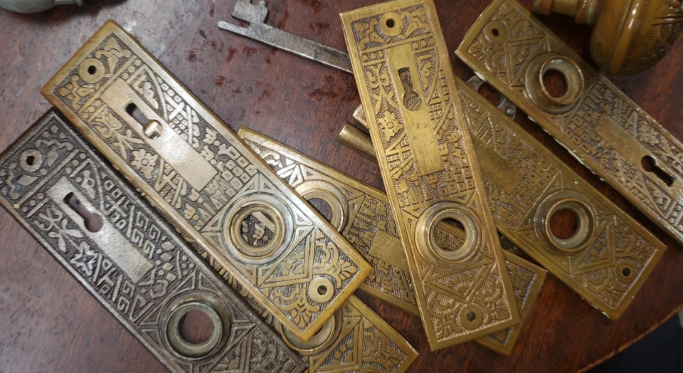 Eastlake Victorian Ornate Brass Bronze Door Knob Back Plate Set W/extras - Image 3 of 4