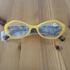 Yellow Cat Eye Reading Glasses 2.00 Tortoise Arms Fashion Readers