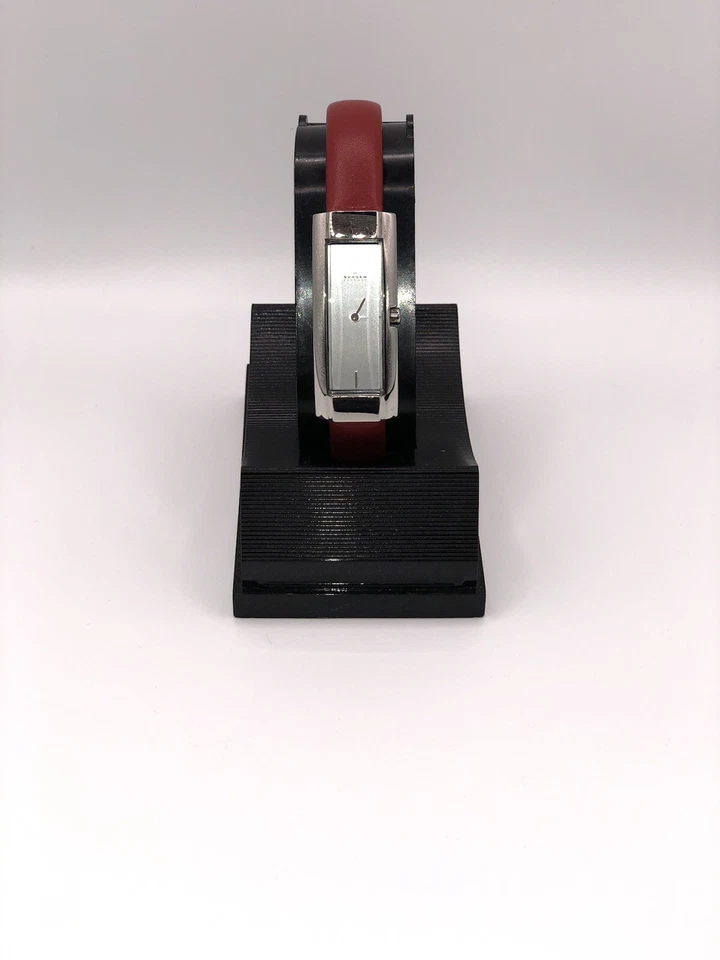 Reloj para mujer Skagen Hagen Denmark 353SSLC plateado/rojo~banda de piel de becerro~nuevo estado🔋✅ Foto 3 de 4
