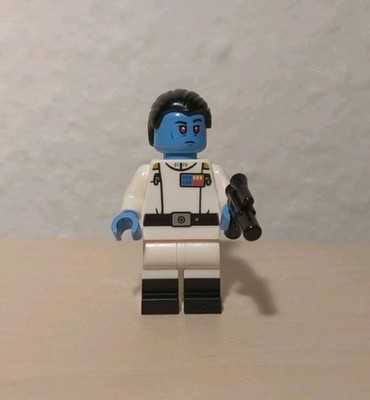 Lego Star Wars Minifigur sw1356 - Grand Admiral Thrawn - Set 75385 - Neu  