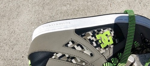 DC Rebound Skateboard Shoes High Top Youth 5.5 Pixel Gray Neon Green NEW RARE - Picture 9 of 13