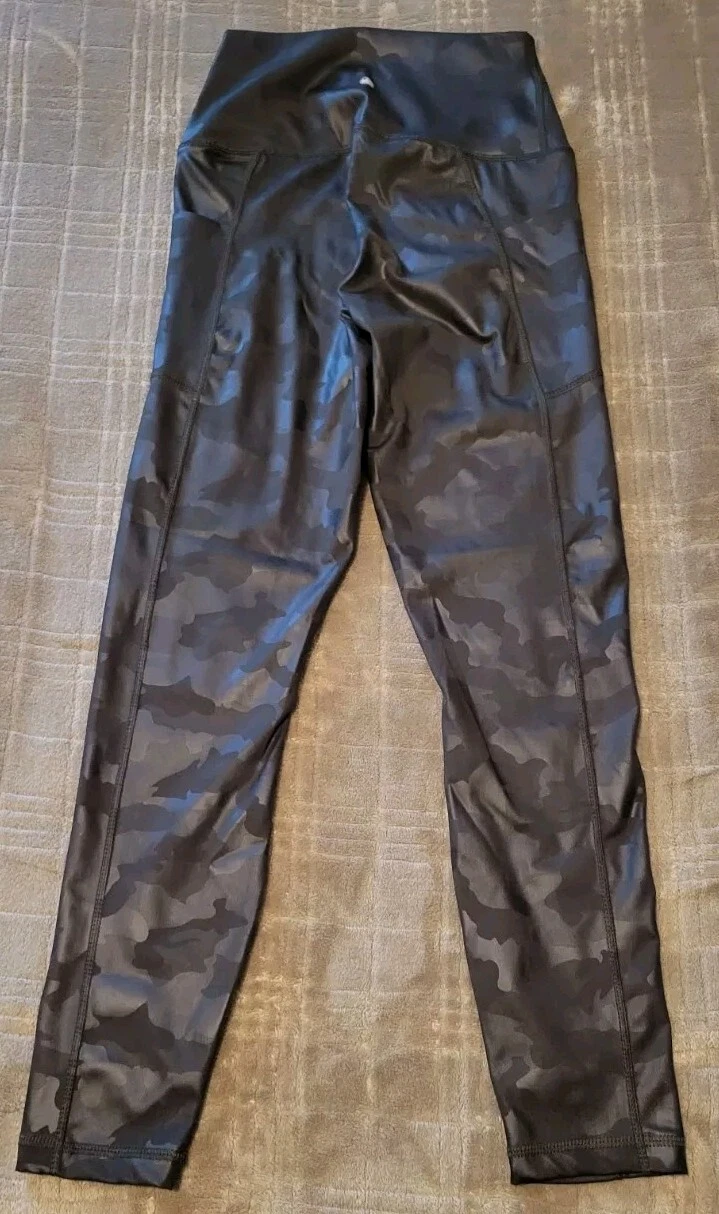 yogalicious lux camo with pockets leggings