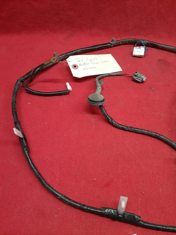2002 2003 2004 Infiniti I35 REAR Trunk Latch Tail Light Bumper Wiring Harness  - Image 2 of 4