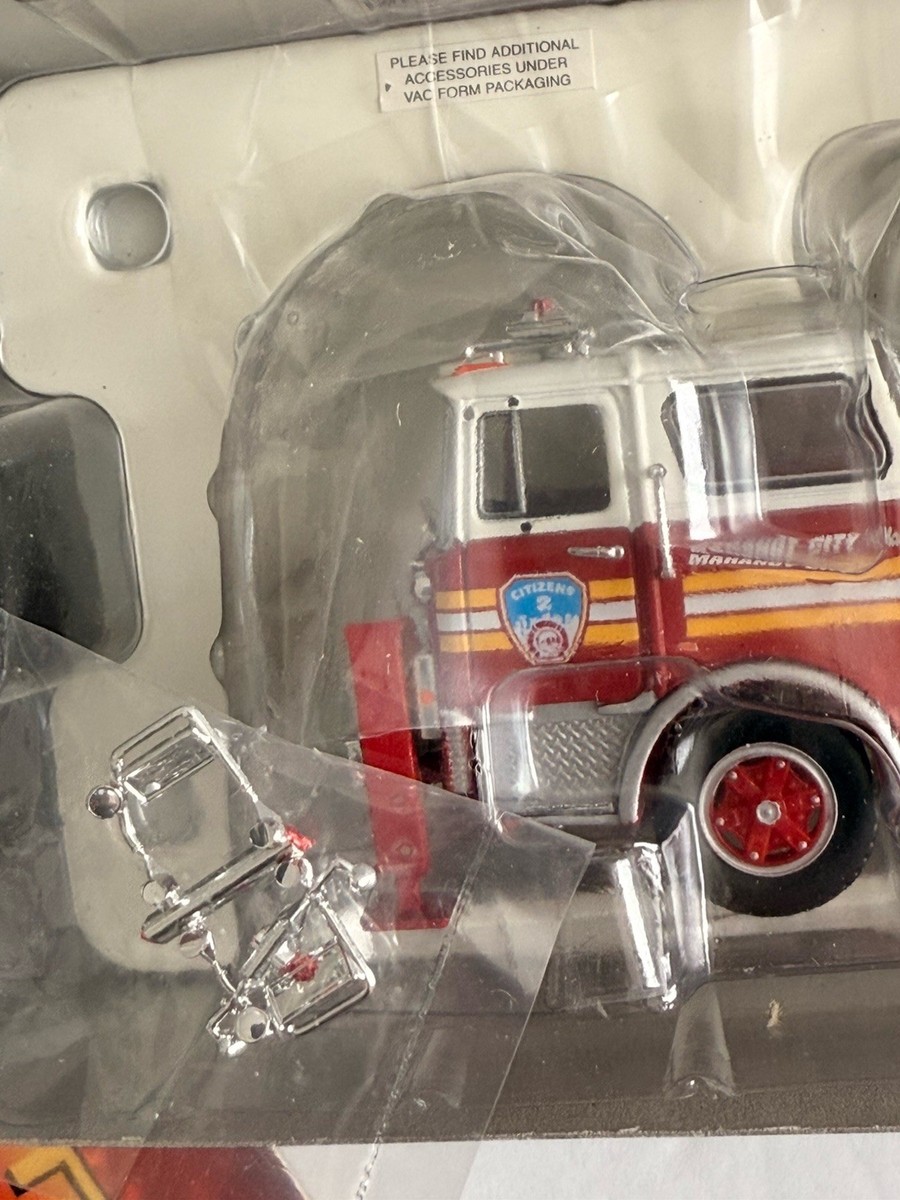 Corgi Heros Under Fire 1:50 