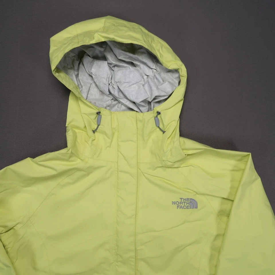 Chaqueta cortavientos The North Face para mujer pequeña amarilla Venture Hyvent 2,5 L con capucha Foto 2 de 4