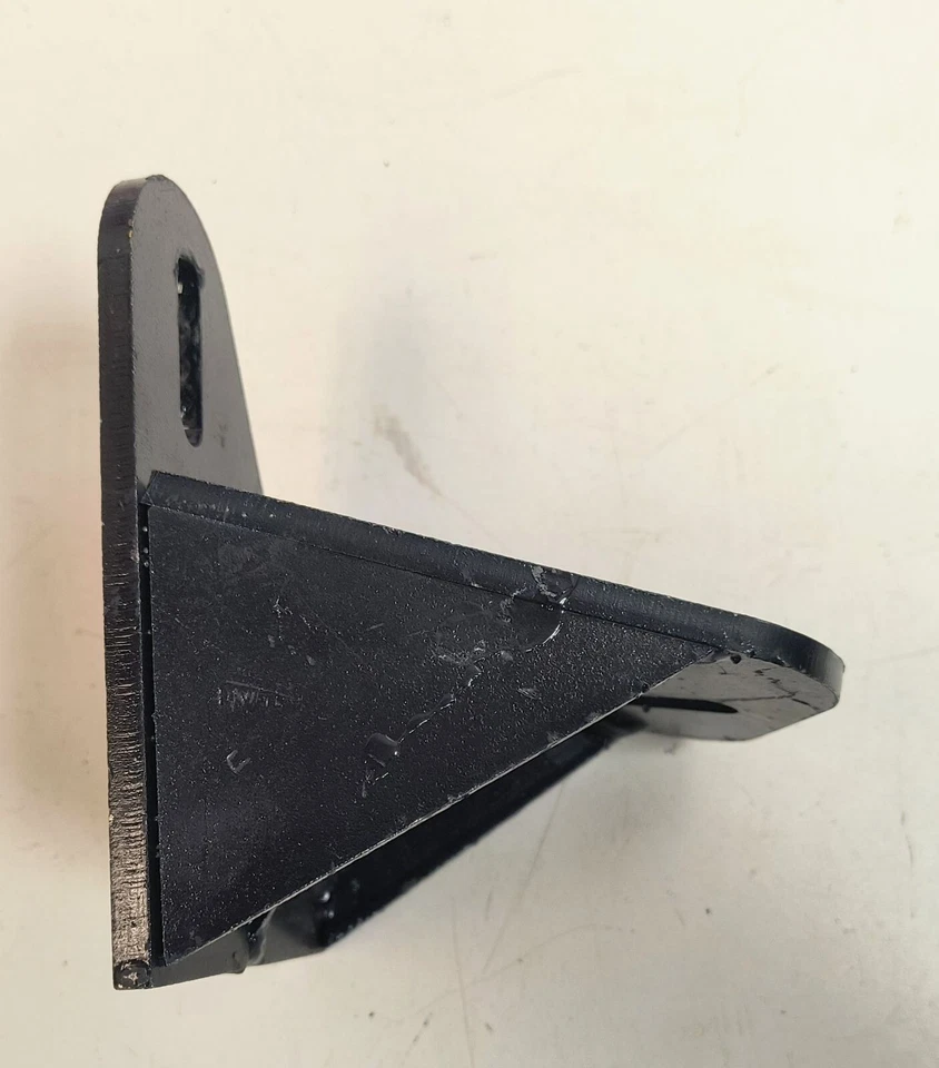 KENWORTH L11-1380R BRACKET - HOOD GUIDE FABRICATED STEEL REPLACES K275-516R - Image 4 of 4