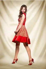 BEAUTIFUL SOPHIE ELLIS BEXTOR 8X10 PHOTO