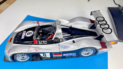 1/18  Audi R8R Le Mans 1999