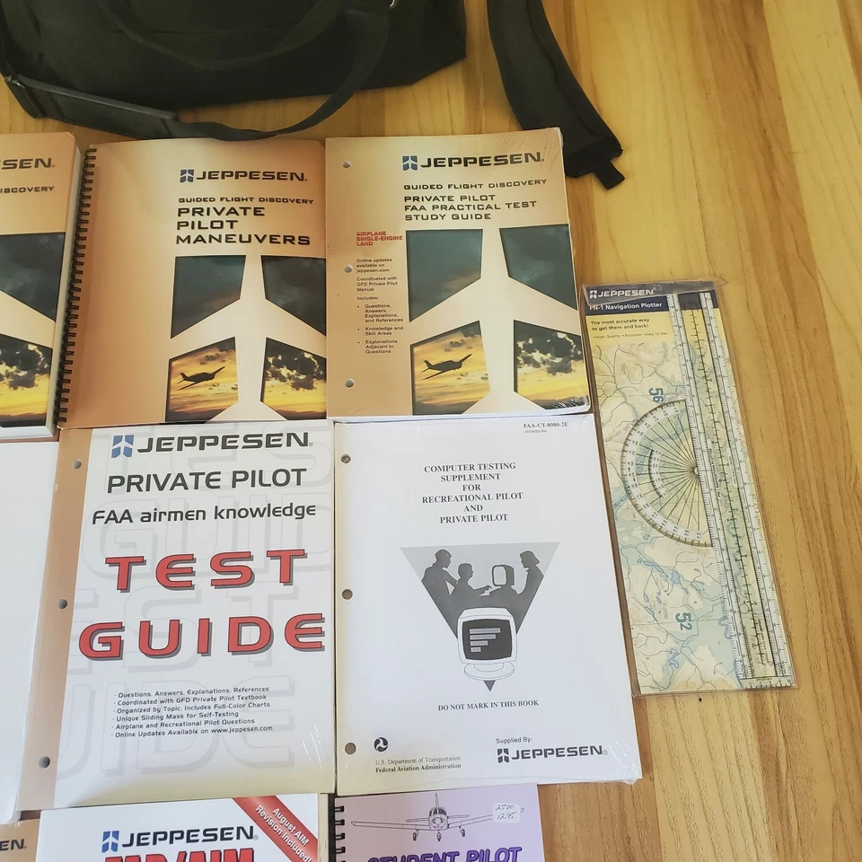 Jeppesen Private Pilot Aviation Test Preparation Study Kit Books with Flight Bag - Image 4 of 4