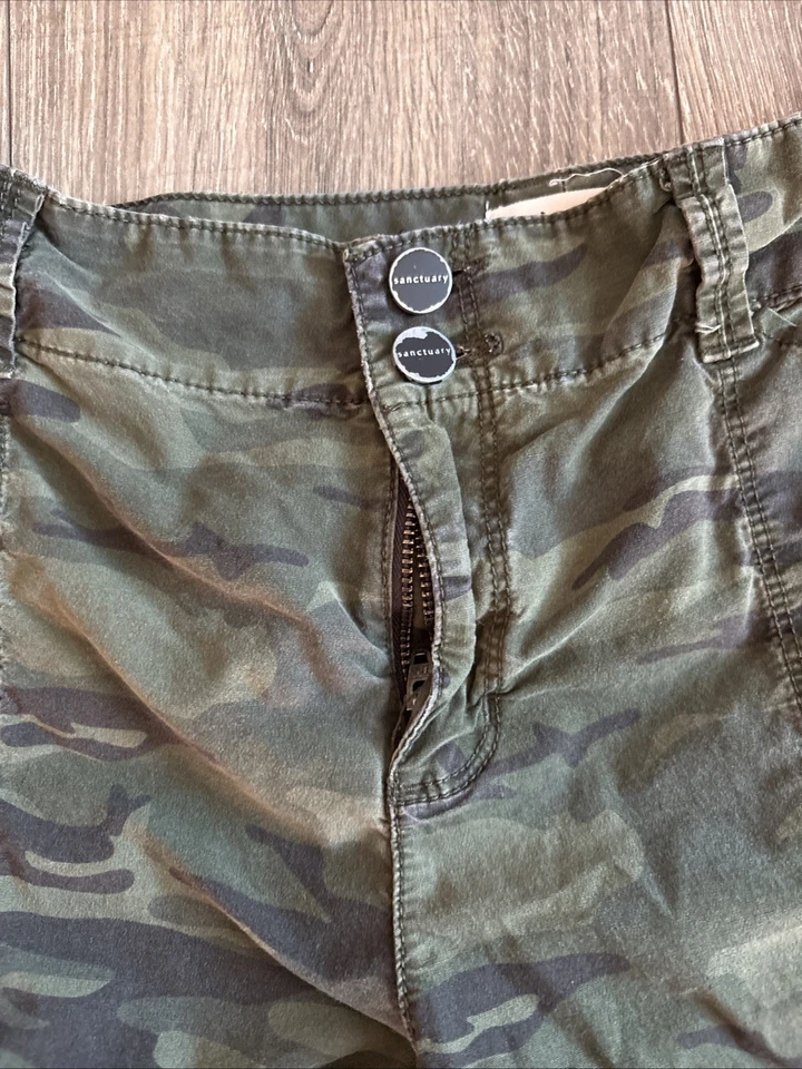 Capris de carga Sanctuary estándar excedente talla 29 Foto 2 de 3