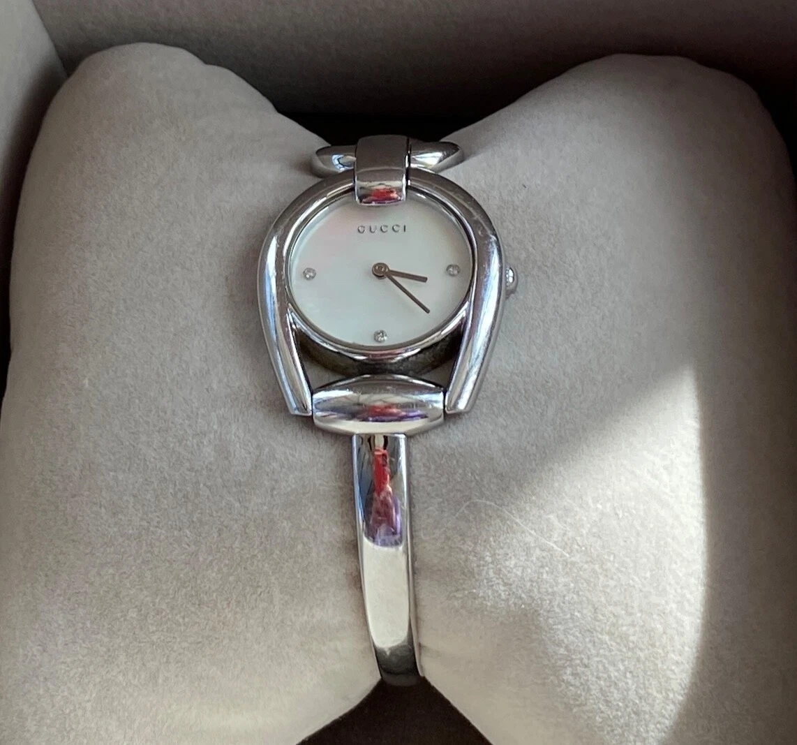 Orologio Gucci originale braccialetto horsebit diamanti quadrante madreperla YA139506.