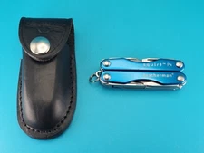Leatherman "Squirt S4" Stainless Steel Multi Tool - BLUE! WITH LEATHER SHEATH!