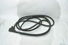 17 FORD F150 RH RIGHT REAR DOOR WINDOW RUN GLASS WEATHERSTRIP INNER