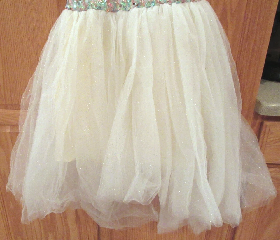VESTIDO DE LENTEJUELAS TUTU DORADO HALABALOO para niñas ~ talla 8 ~ NUEVO ~ Ocasión especial ~ VESTIDO $236 Foto 3 de 4