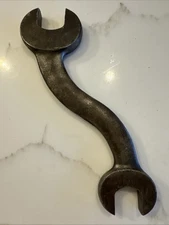 Vtg 10.5" J H Williams S Curve Wrench Antique 1-1/4 & 11/16” Serpent 666 B 666B