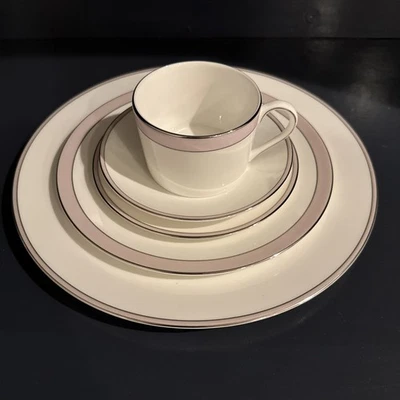 WEDGWOOD - VERA WANG COLLECTION Vintage Pink Duchesse by Wedgwood 5 Pc. Place Setting Bone China Vera Wang