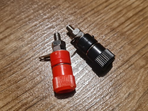 2 Pcs 4mm Female Banana Plug Socket 1 x Black & 1 x Red - Picture 3 of 3
