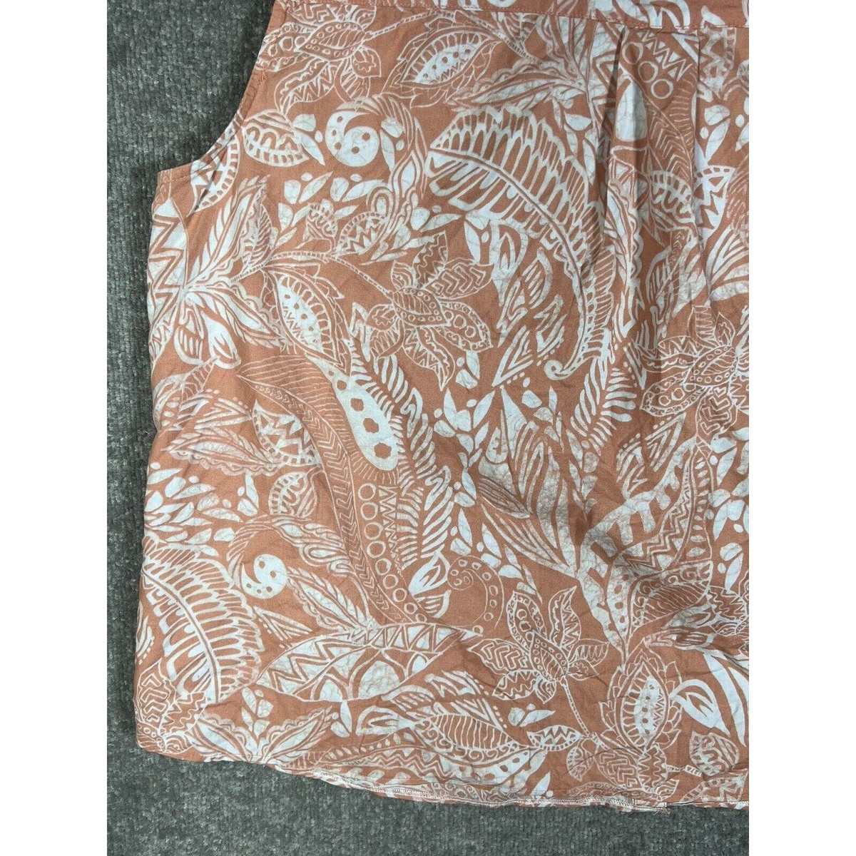 Erika Floral Sleeveless Button Up Top Womens Size 2X Peach