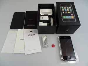 Apple iPhone 1.Generation/2G 8GB! Ohne Simlock! TOP! OVP! IMEI gleich! Komplett!