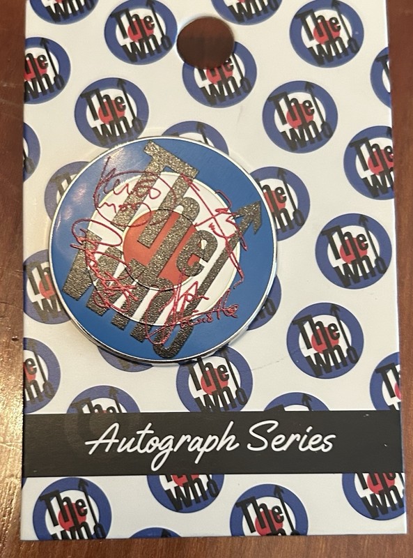 Hard Rock Cafe 2022 THE WHO Autograph Series  Iconic Logo w Signatures  PIN