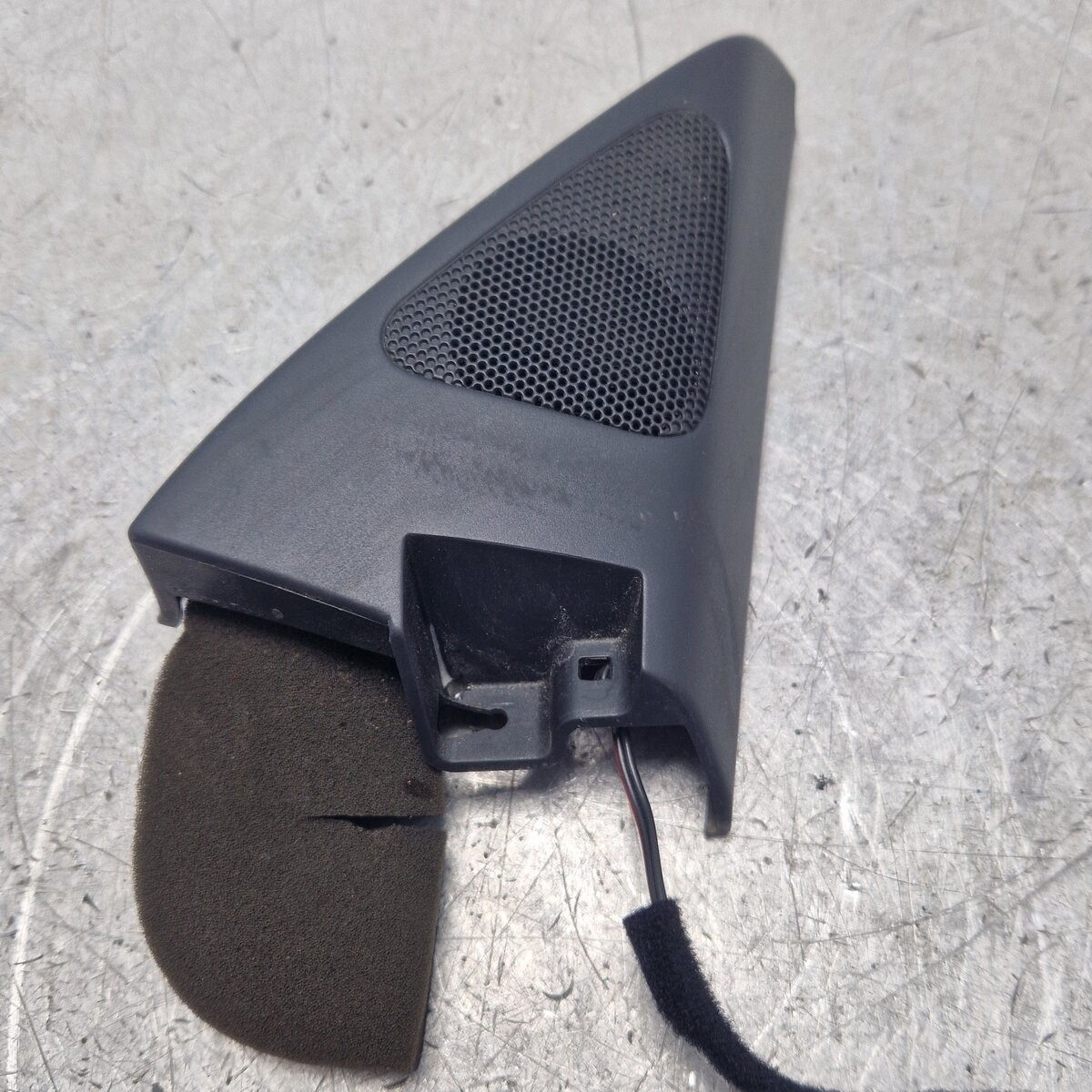 Triangolo interno con tweeter porta ant Dx VW Tiguan 5N1 2.0 - Usato Garantito