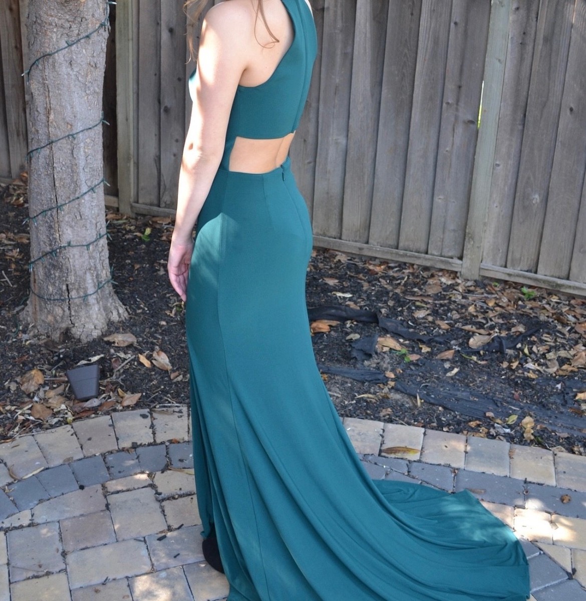 Sherri Hill Emerald Green Prom Dress With Slit and Open Back - Size 6 | eBay Sherri Hill Emerald Green Prom Dress With Slit and Open Back - Size 6 | eBay