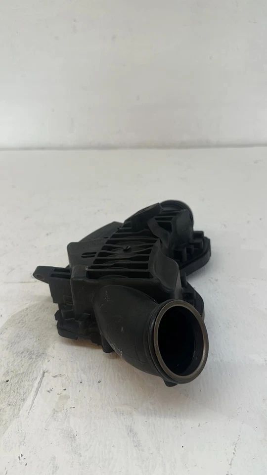 ГЛУШИТЕЛЬ ВОЗДУХОЗАБОРНИКА ИНТЕРКУЛЕРА MERCEDES-BENZ ML350 AMG LINE PREM BLUETEC A 2015 - Изображение 2 из 4